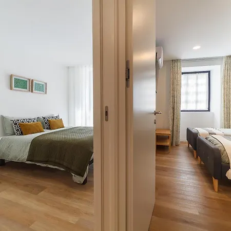 The Tiles Incl Parking By Sweet