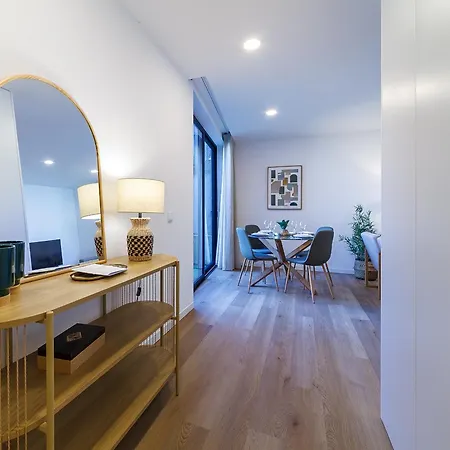 The Tiles Incl Parking By Sweet Apartmán